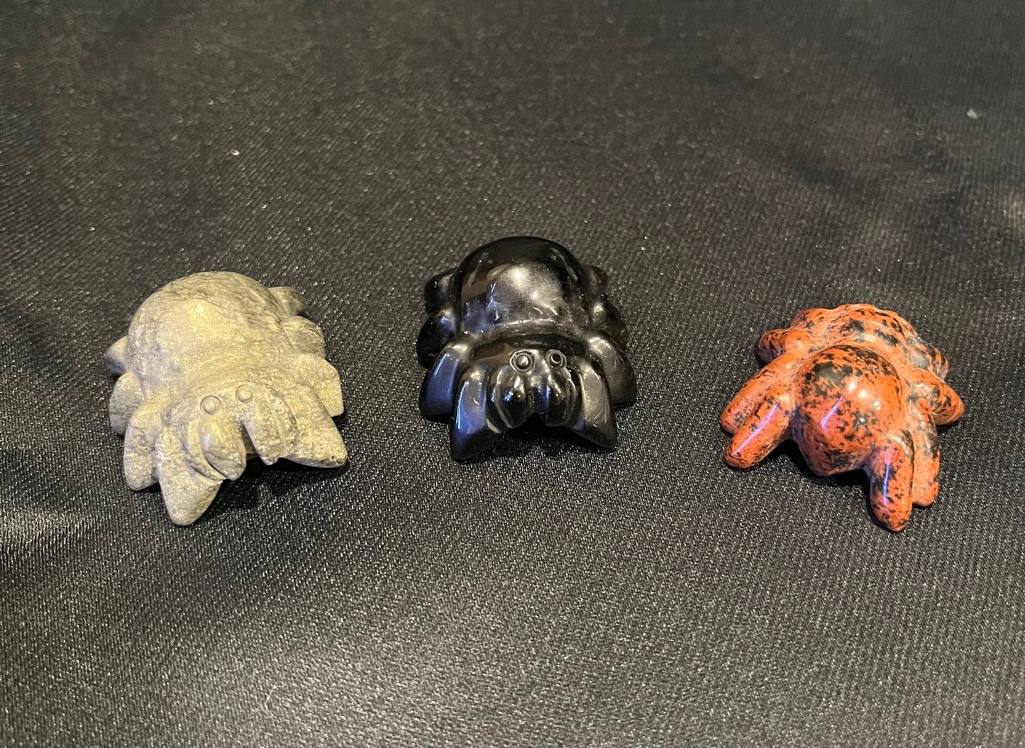 Spiders crystal/stone carving-assorted
