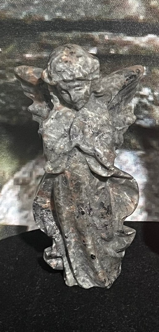 Angel praying crystal/stone carving
